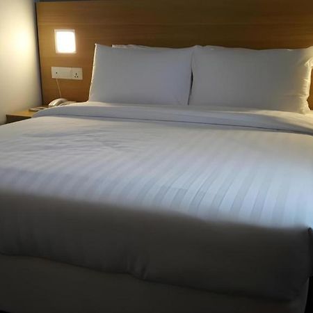 Hotel Seri Perkasa Kota Kinabalu Buitenkant foto