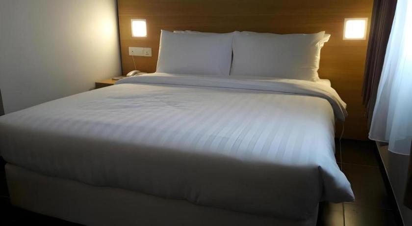Hotel Seri Perkasa Kota Kinabalu Buitenkant foto